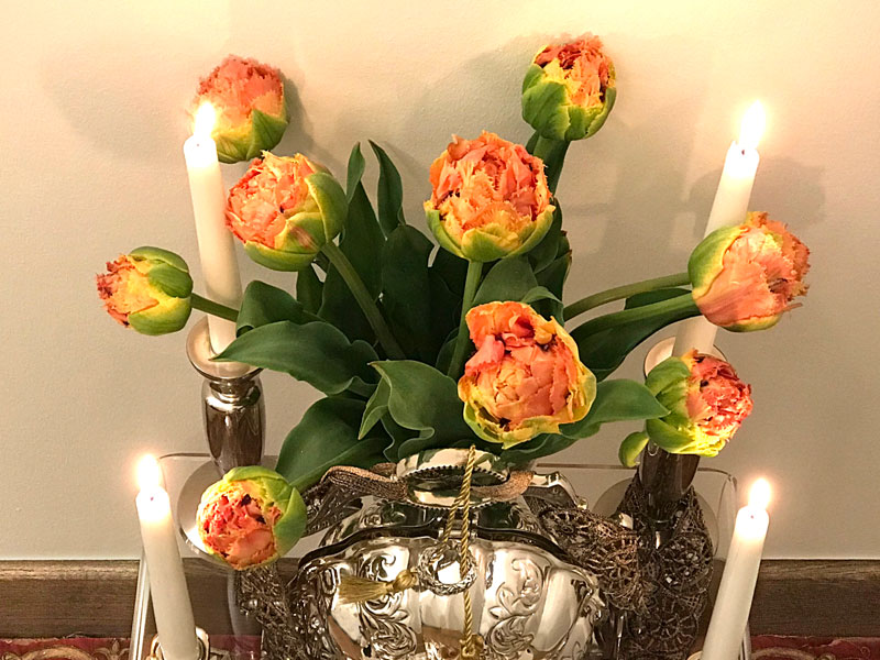Tulips and flames sofreh