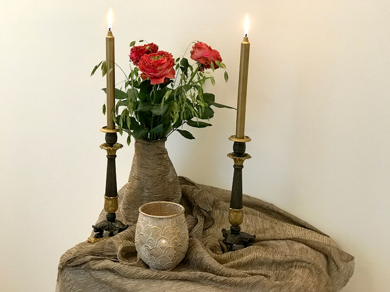 red roses, candles
