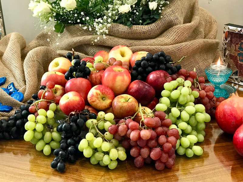 variety of grapes and apples