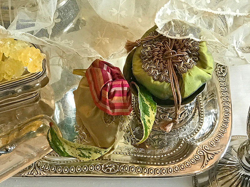 bonbonnières in persian marriage sofreh