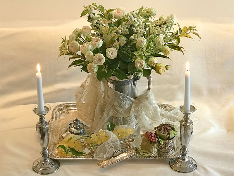 rose bouquet on silver tray