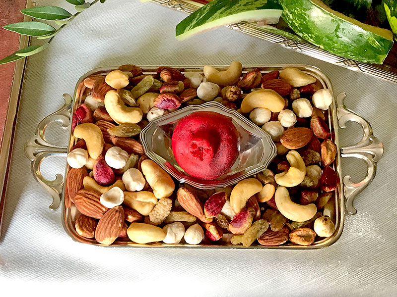 mixture of dried fruit and nuts