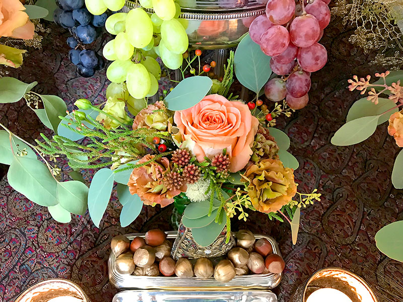 Rose, Lisianthus Terracotta, Brunia fragarioides, Eucalyptus populus and rose hips