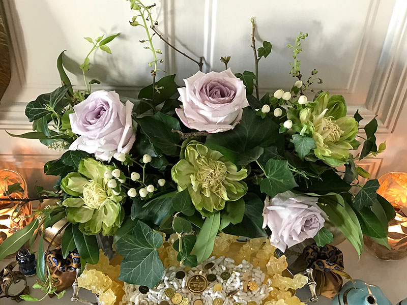 bouquet of roses and ivies